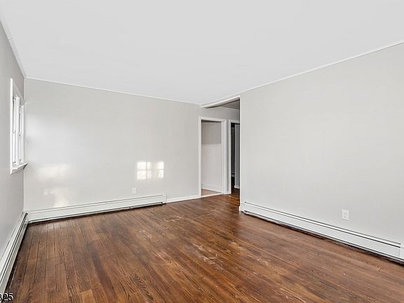 5th image of 16B Oak St