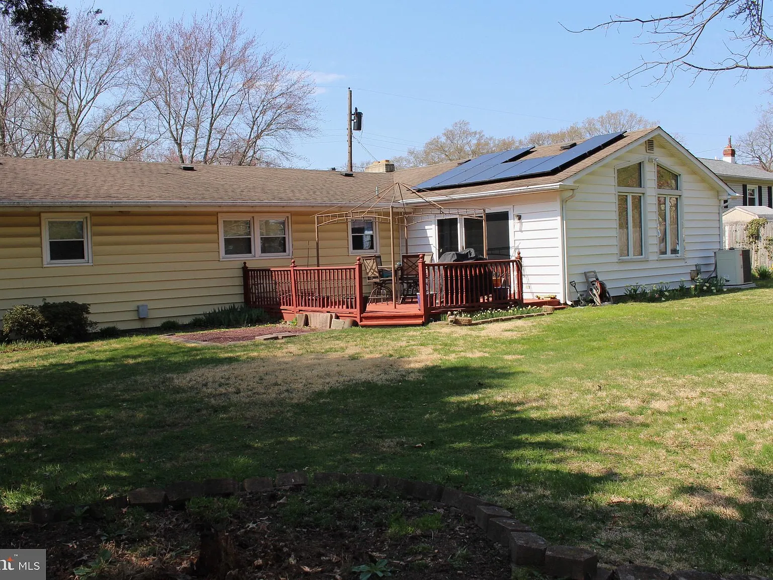 6 bed, 3.0 bath, 2050 sqft, $3,450 — Photo 3