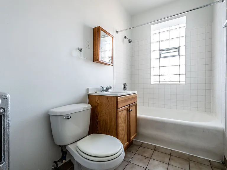 8222 S Ingleside — Photo 1