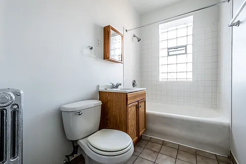 8222-32 S Ingleside Ave Chicago, IL 60619 Photo 1