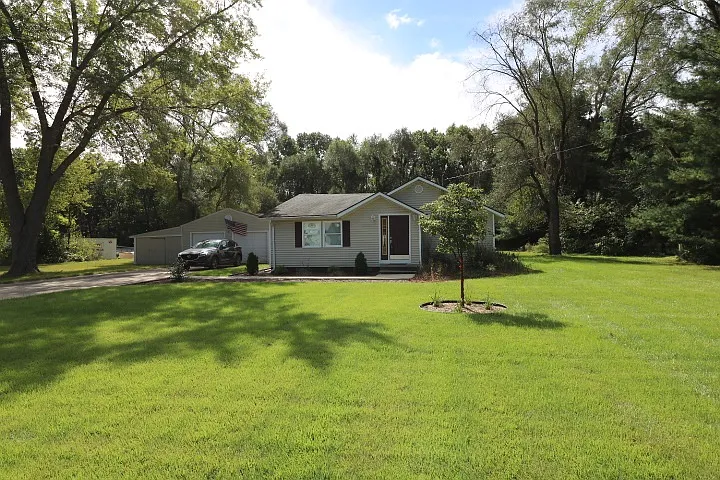 10310 Glenwood Ave photo 1