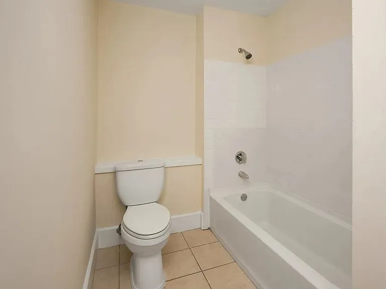 15 Hamilton St #1 — Photo 18