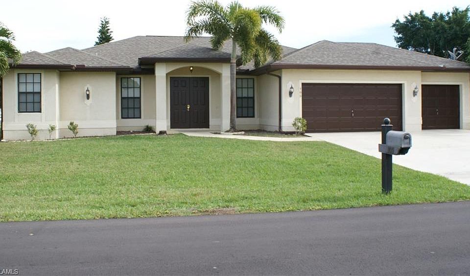 1st image of 705 SE 20th Pl