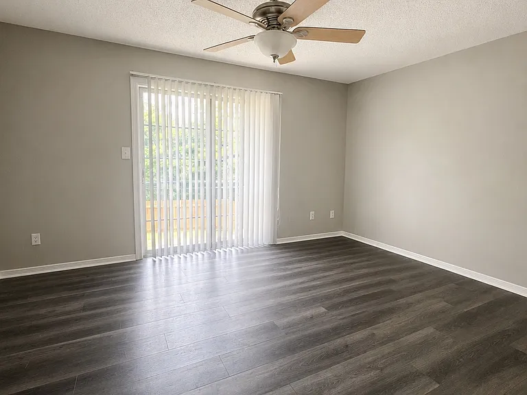 8130 Stonebrook Dr — Photo 22