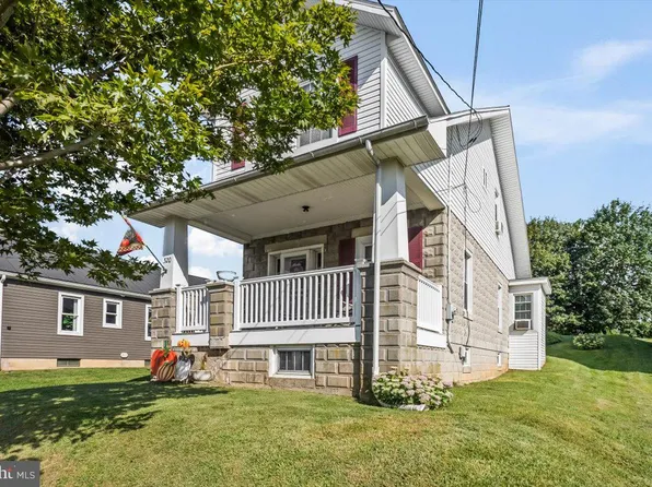 320 W Main St, Newmanstown, PA 17073