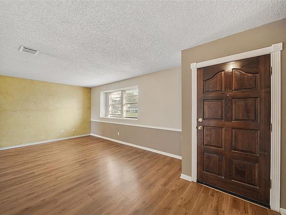 4th image of 21226 Cimarron Parkway