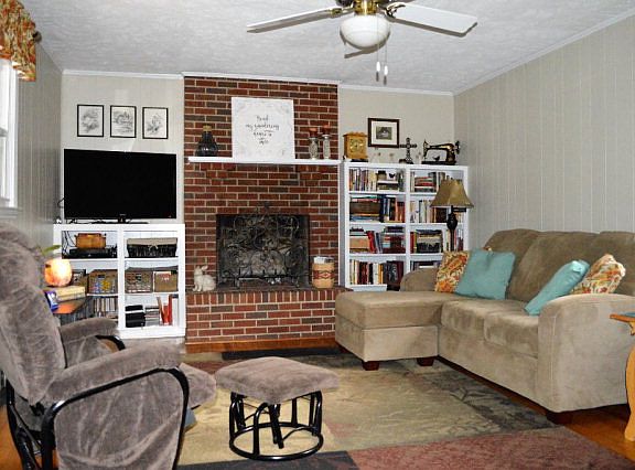 3rd image of 219 Guilford St