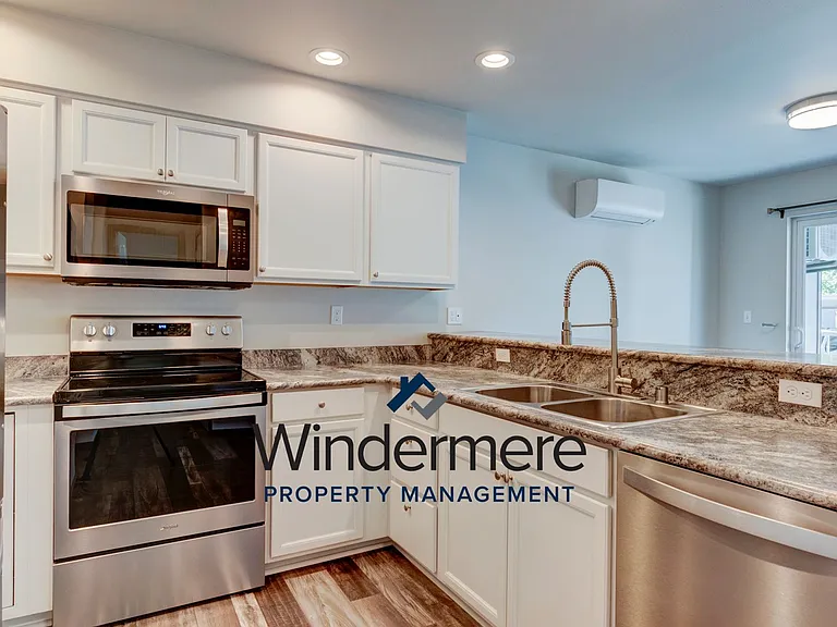 1651 SW Mulberry Pl #E202 — Photo 1