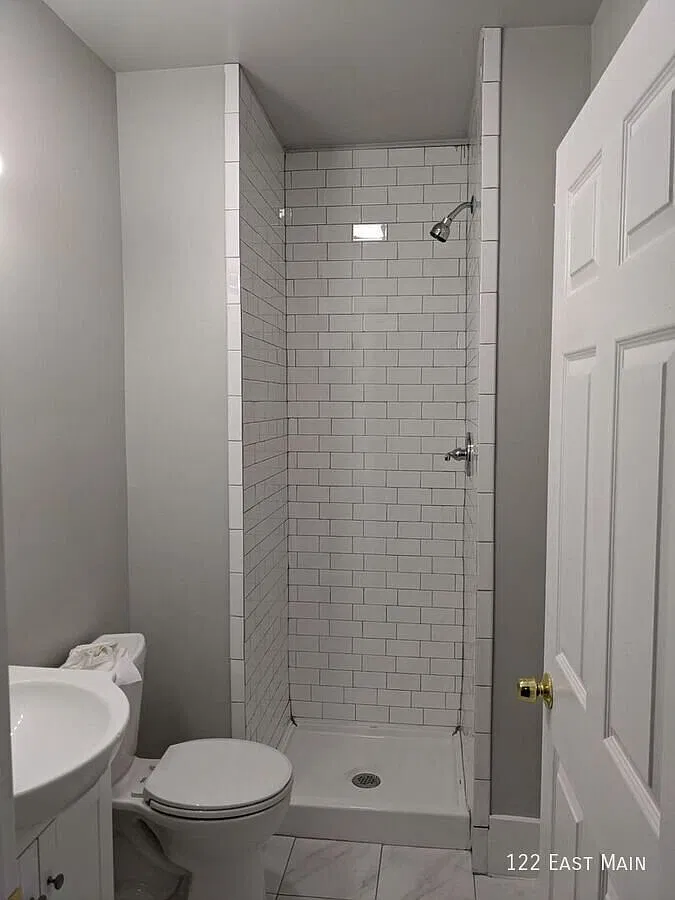 Looking for a comfortable and convenient place to call home in downtown Salem? — Photo 3