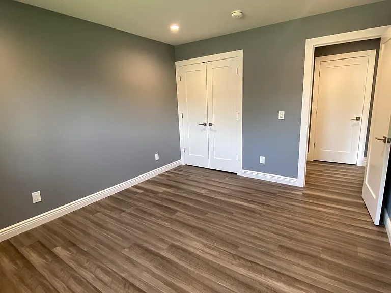 92 Arnold Ave #2F — Photo 13
