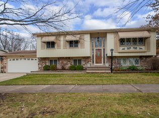 230 E Harrison St, Villa Park, IL