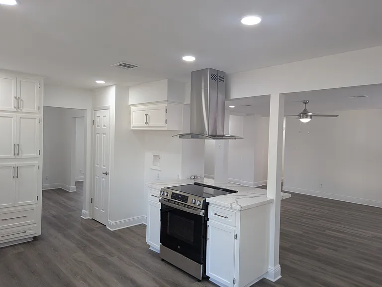 6102 Hummingbird St — Photo 9