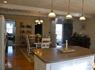 823 Arondale Cres, Chesapeake, VA 23320