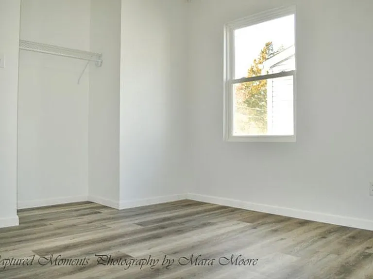 11 King Dr — Photo 12