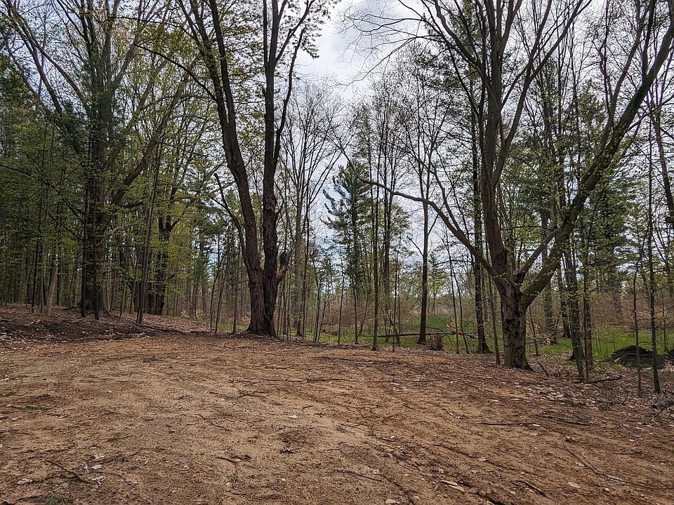 1st image of V/l E Kissing Oaks Trl #163