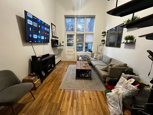 Rented by Living New York | media 12