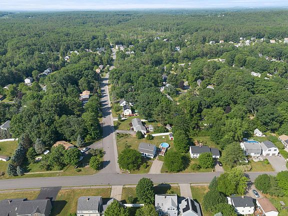 4th image of 54 Tamarack Drive