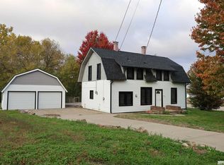 827 10th St, Humboldt, NE 68376