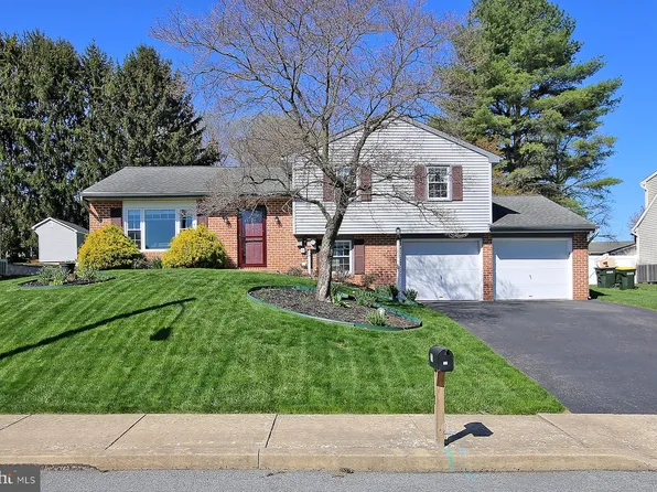 77 E Mohler Church Rd, Ephrata, PA 17522