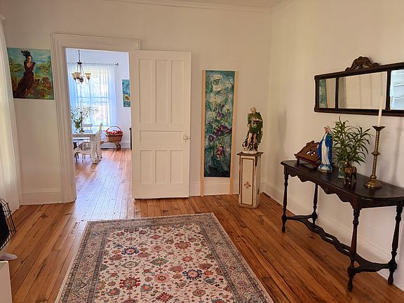 5th image of 620 E Gansevoort St