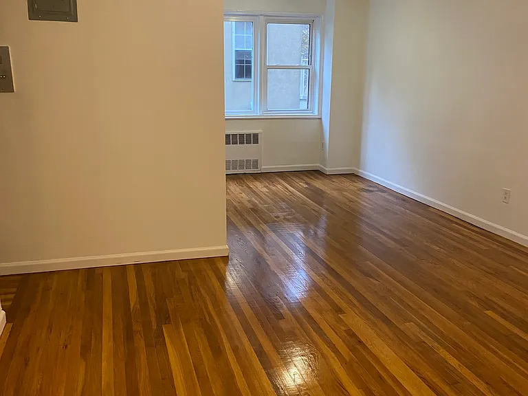 126 Franklin Avenue — Photo 5