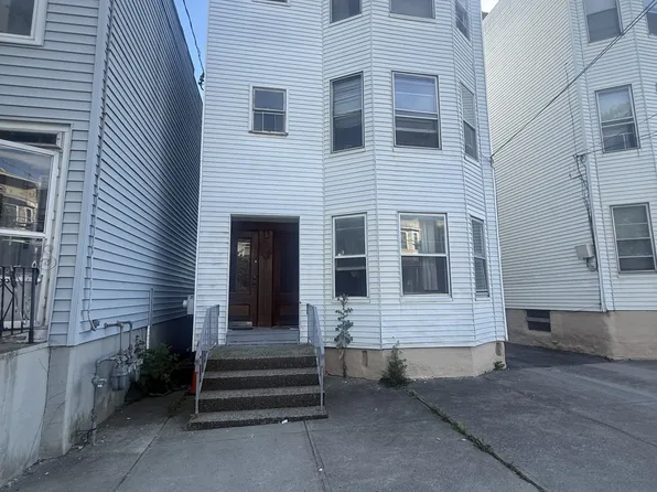 690 State St APT 1, Albany, NY 12203
