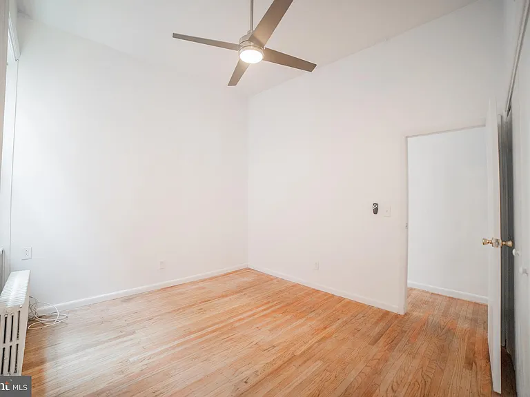 2108 Pine St #2R — Photo 8