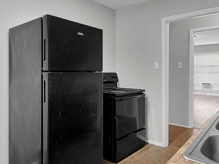 2712 Mitchell Ave — Photo 7