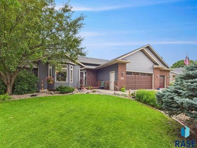 605 S Palmer Dr, Brandon, SD, 57005