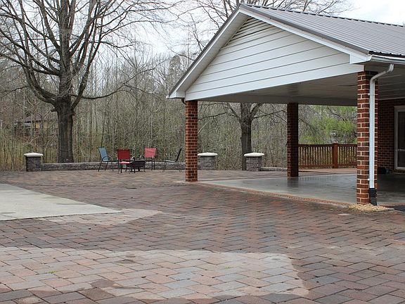 3rd image of 2025 Powhatan Dr