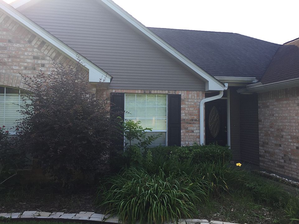 1st image of 319 Lancaster Dr