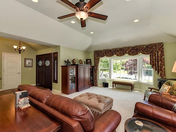 5th image of 114 Puffer Way
