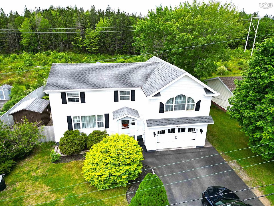 1st image of 80 Parkwood Dr