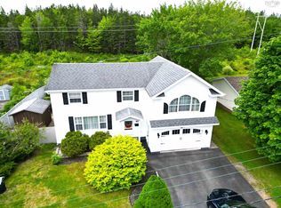 80 Parkwood Dr, Sydney River, NS B1S 1H7