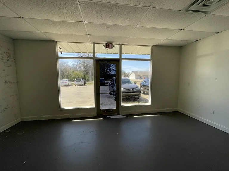 705 S Roland Rd #4 — Photo 11