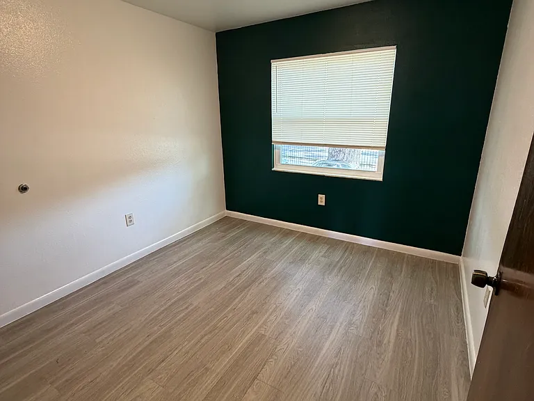 310 Plum St #6 — Photo 6