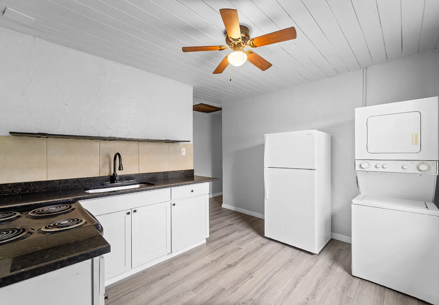 2 bed, 1.0 bath, 676 sqft, $1,800 — Photo 3