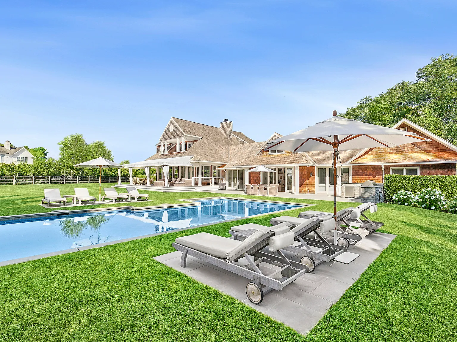 Rare Two Week Rental In Water Mill Horse Country With Pickleball — Photo 1