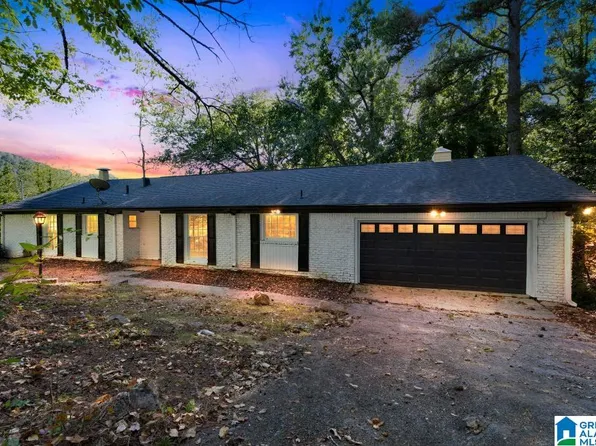 557 Rutherford Cir, Birmingham, AL 35206