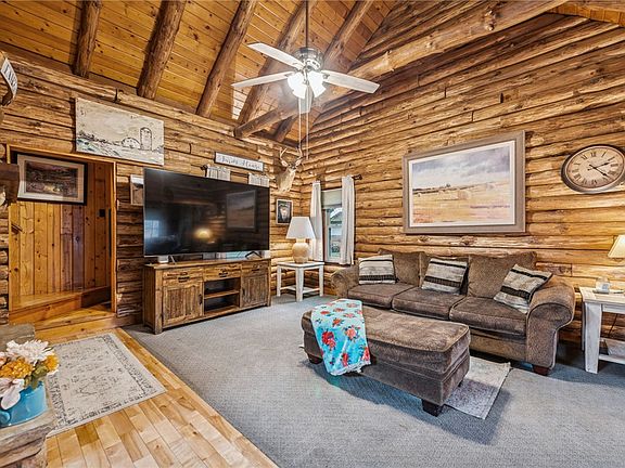 5th image of 851 Zehner Rd