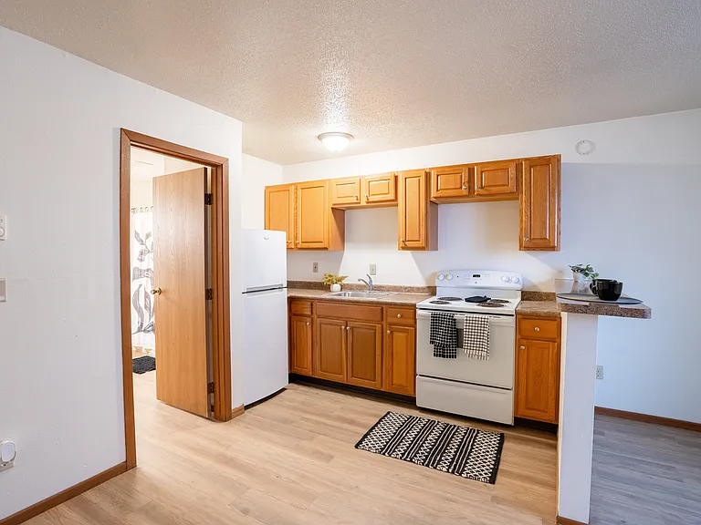 Fargo, ND Candlelight Apartments | 01A | Kitchen