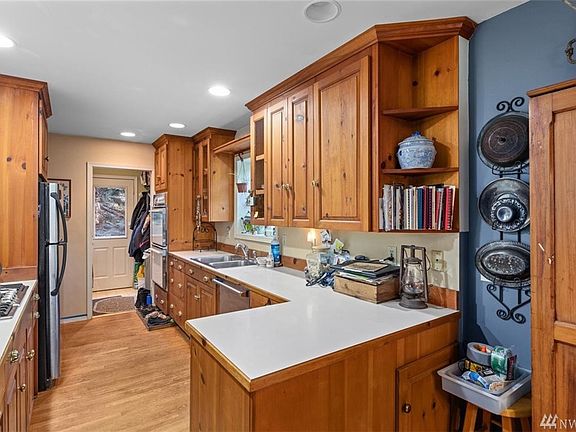 3rd image of 5131 219th St SE