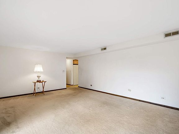 4th image of 5024 N Austin Ave APT 1F