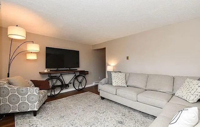 1588 Main St #10 — Photo 3