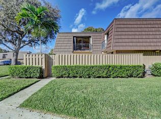 702 7th Ct, Palm Beach Gardens, FL 33410