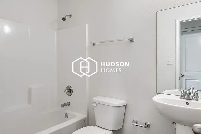 2414 E Cornell St — Photo 11