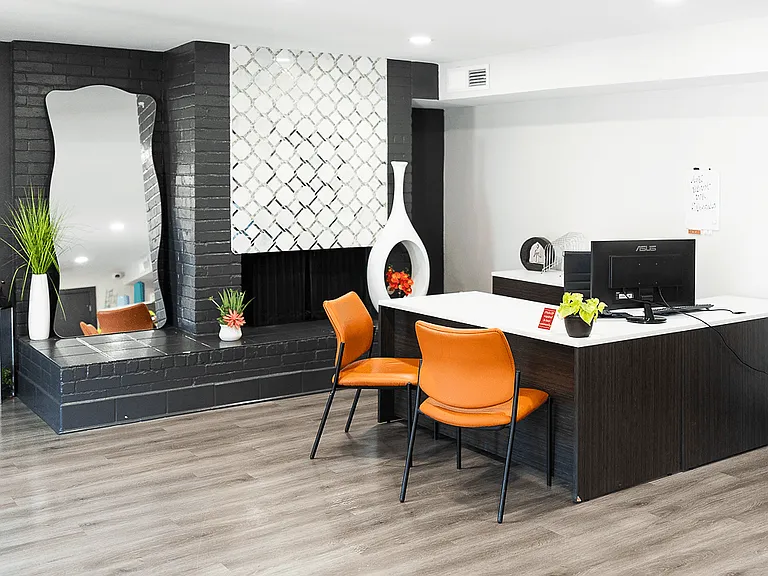 La Bella Apartments — Photo 11