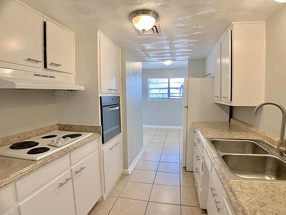2nd image of 2320 E 21st St Unit 208