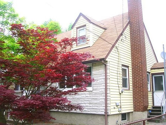 5th image of 133 Maple Pkwy
