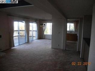 1535 Buckeye Ct, Pinole, CA 94564